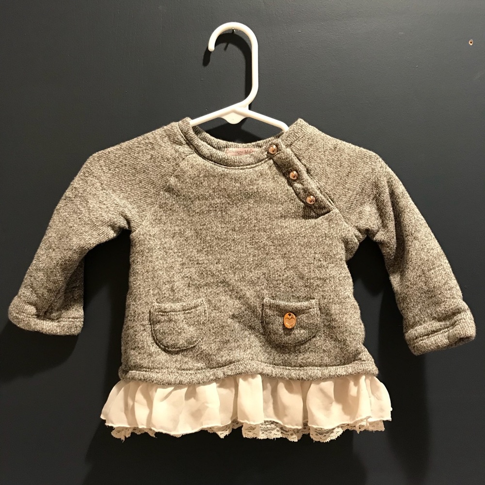 Lovely Fall Top 🍁 - Picture 4 of 5